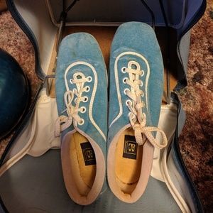 Bowling shoes